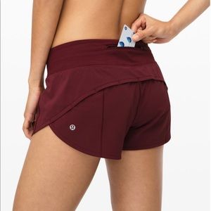 lululemon maroon speed up 2.5”